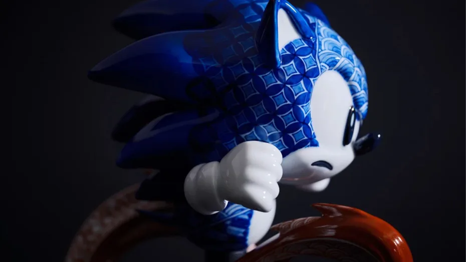 نمای نزدیک از مجسمه Sonic